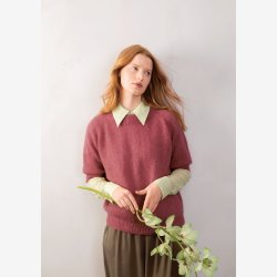 2102 - Model 1 - Claudia Short Sleeve