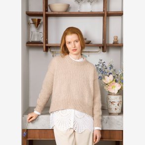 2102 - Model 9 - Mia Genser