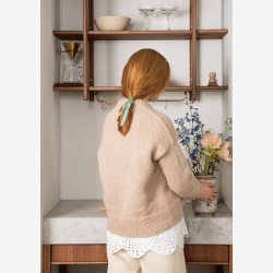 2102 - Model 9 - Mia Genser