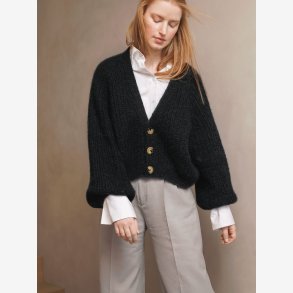 2302 - Model 5 - Brook Cardigan