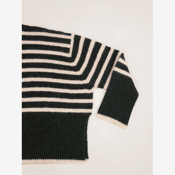 2302 - Model 8 - Abby Genser