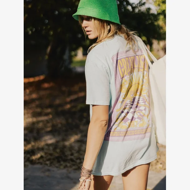 2305 - Model 8 - Baileys Bucket Hat