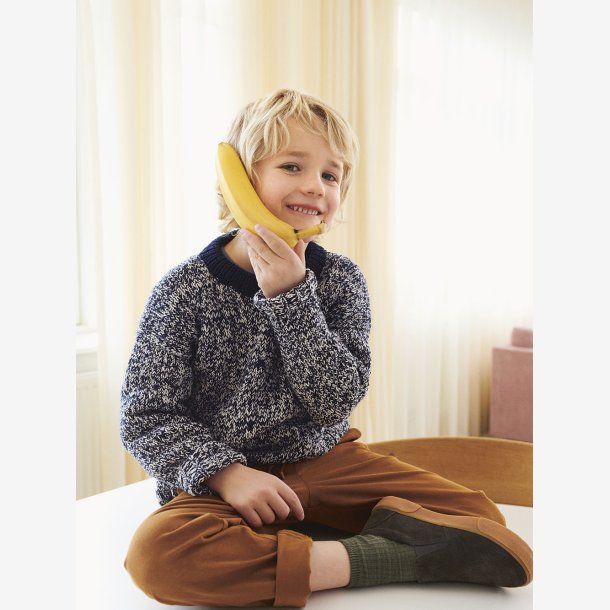 2401 - Model 04 - Finnick Sweater Junior 