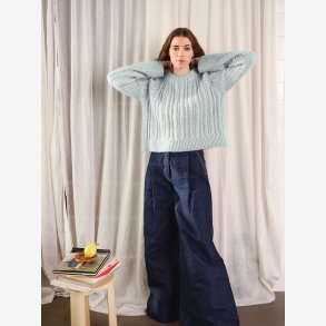 2403 DIY - Model 10 - Kaja Sweater 