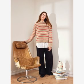 2403 DIY - Model 12 - North Sweater 