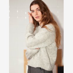 2403 DIY - Model 13 - Heather Sweater 