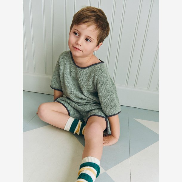 2603 - Model 2 - Jonathan Tee &amp; Shorts 