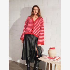 2403 DIY - Model 05 - Hilton Cardigan 