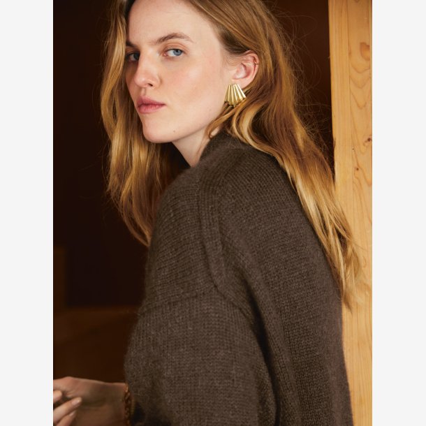 2409 DIY - Model 10 - Agnes Cardigan 