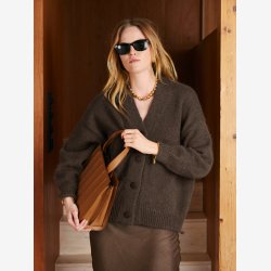 2409 DIY - Model 10 - Agnes Cardigan 