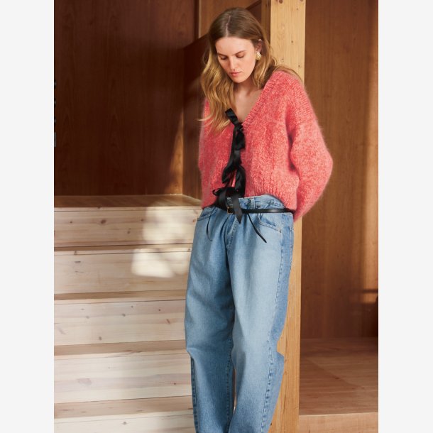 2409 DIY - Model 12 - Scarlett Cardigan 