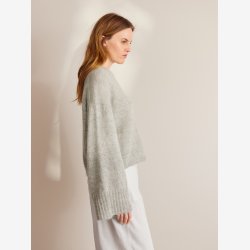 2409 DIY - Model 01 - Molly Sweater 