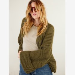 2409 DIY - Model 03 - Penny Cardigan 