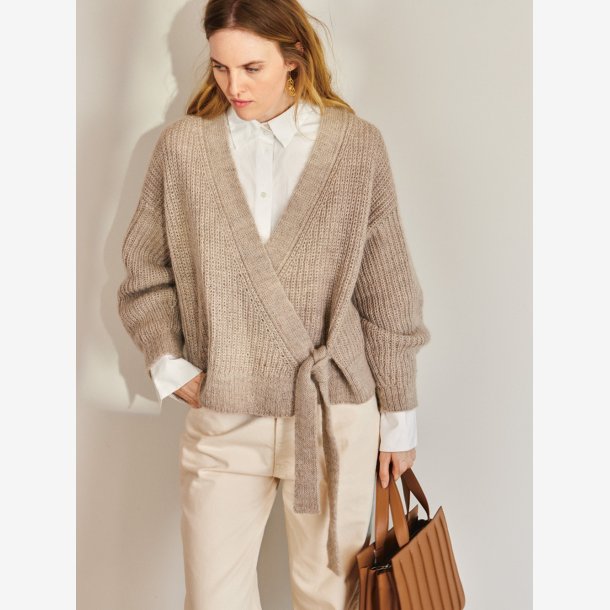 2409 DIY - Model 04 - Lumen Cardigan