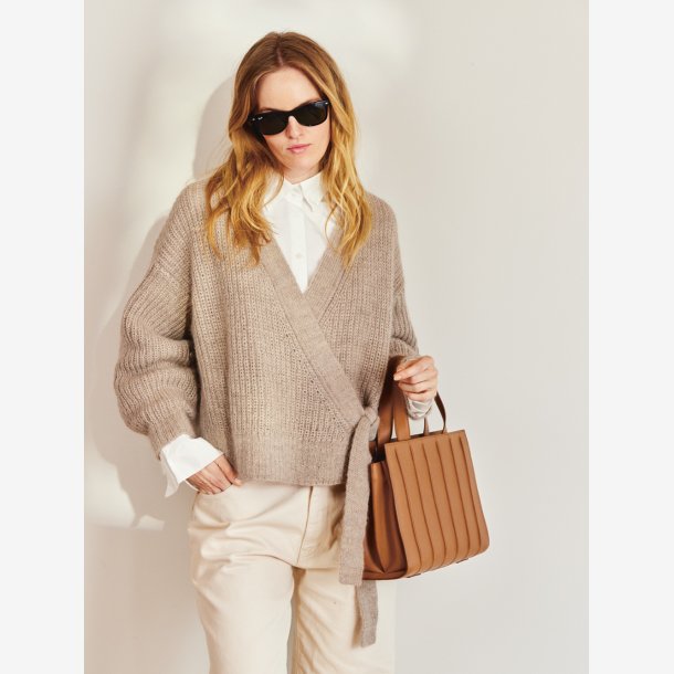 2409 DIY - Model 04 - Lumen Cardigan