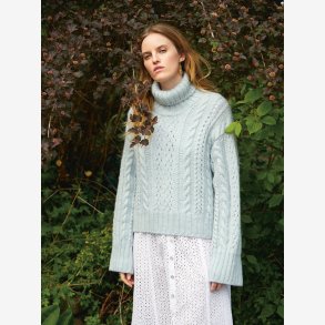 2409 DIY - Model 05 - Cornelia Sweater 