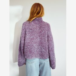2409 DIY - Model 06 - Noa Sweater 