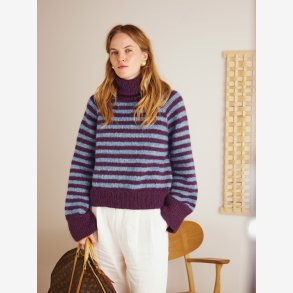 2409 DIY - Model 09 - South Sweater 