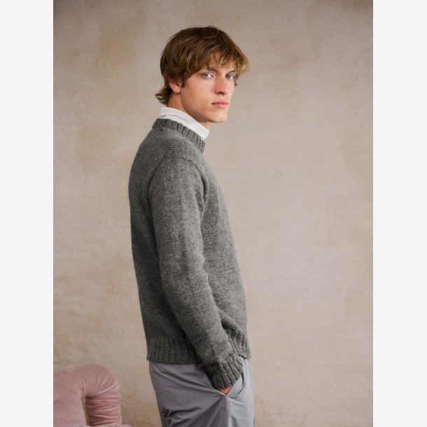 2412 - Model 05 - Brendan Sweater Man 