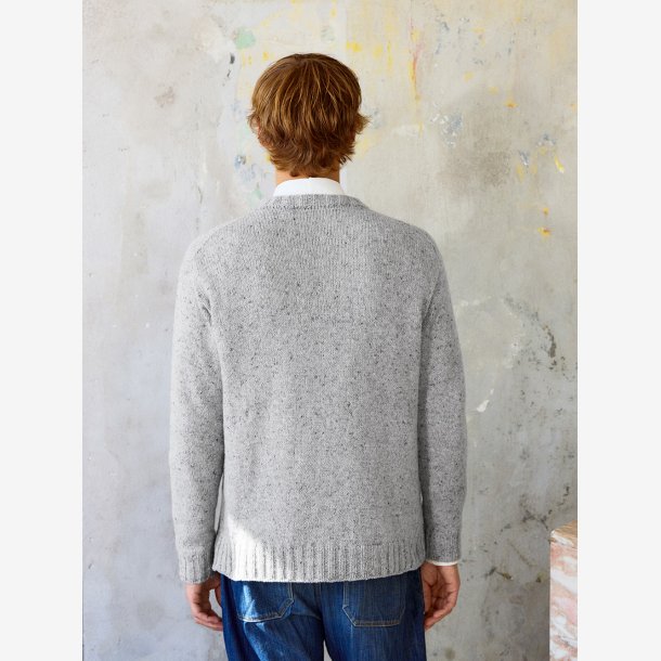 2412 - Model 08 - Brendan Sweater Man Tweed