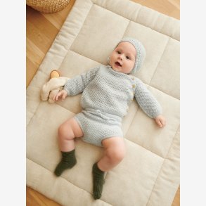 2413 Myk start - April Cardigan, diaper pants og bonnet 05 
