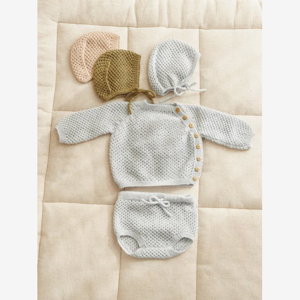 2413 Myk start - April Cardigan, diaper pants og bonnet 05 