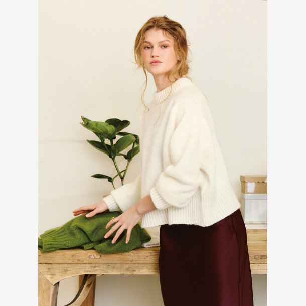 2502 - Wendy Sweater - 10 