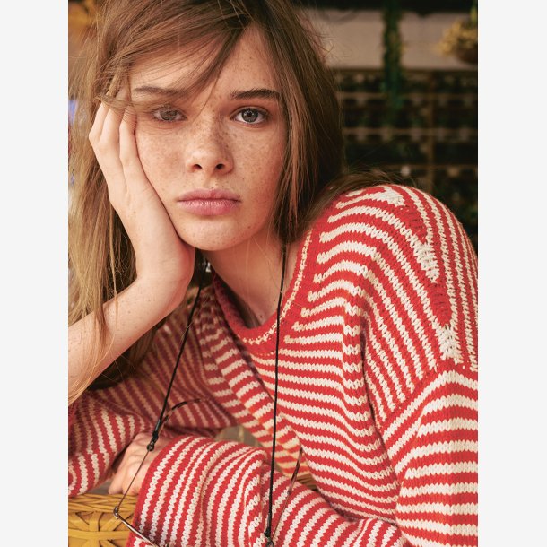 2504 - Cleo Sweater - 02 