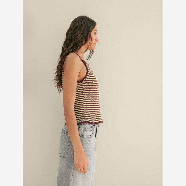 2504 - West Singlet - 08 