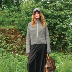 2507 - Model 10 - Tia Zipper Jacket 