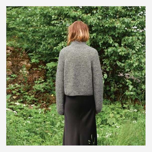 2507 - Model 10 - Tia Zipper Jacket 