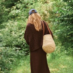 2507 - Model 1A - Brady Sweater 