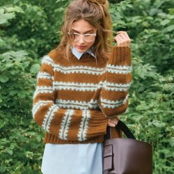 2507 - Model 8 - Ridge Sweater 