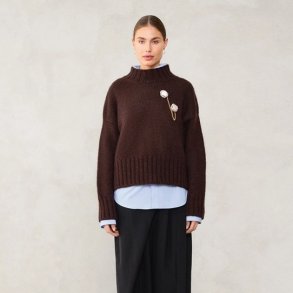 2507 - Model 5 - Mindy Sweater 