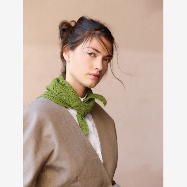2508 - Model 1 - Petra Scarf