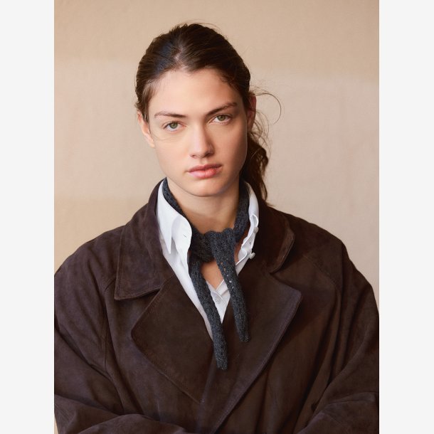 2508 - Model 2 - Lacey scarf 