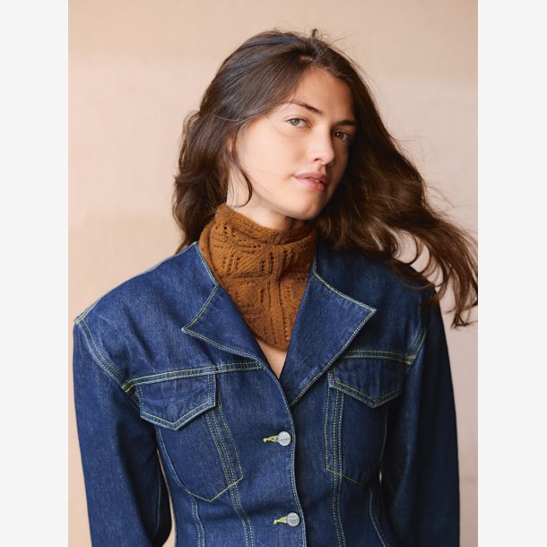 2508 - Model 4 - Agnes Head Scarf