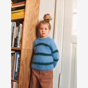 2601 - Model 2 - Skye Sweater Junior 
