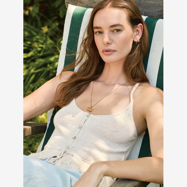 2604 - Model 1 - Adeline Singlet 
