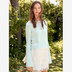 2604 - Model 5 - Lyra Sweater 