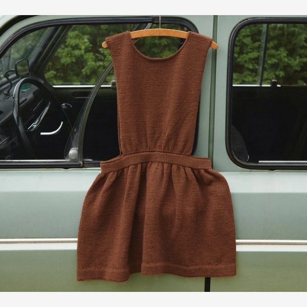 2506 - Model 5 - Belle Dress Junior 