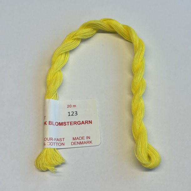 Hndarbejdets fremme blomstergarn frv. 0 - 147  123