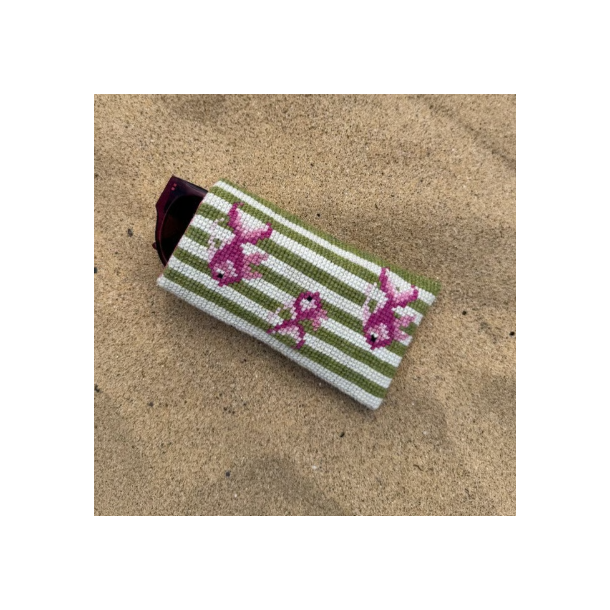 Pink Goldfish brilleetui - 2023-4 Broderi 