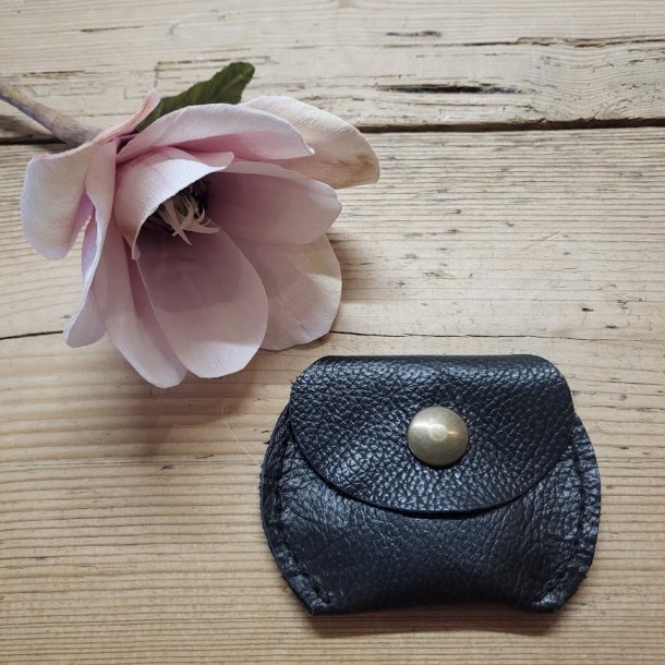 Lille pung i genanvendt lder