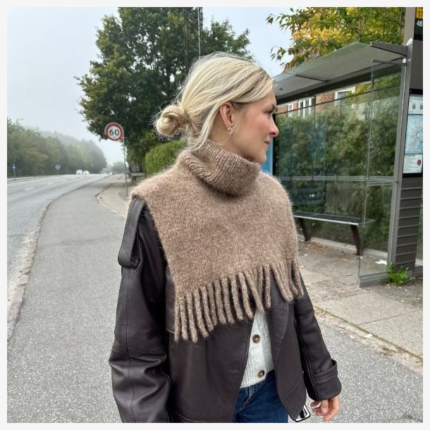 Nora Neck - Opskrift fra PetiteKnit 