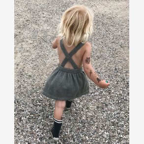 Noras Nederdel | Petiteknit | opskrift