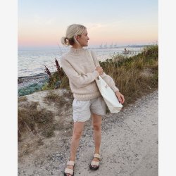 Novice sweater |  Opskrift fra PetiteKnit