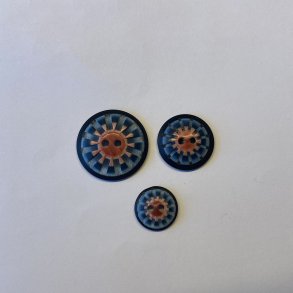 Plastikknapper r�d/bl�/sort