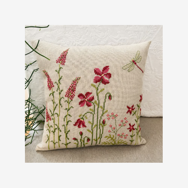 Red flowers square 2052-3 ca. 45 x 45 cm 