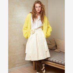 2402 - Model 1 - Facile Cardigan 